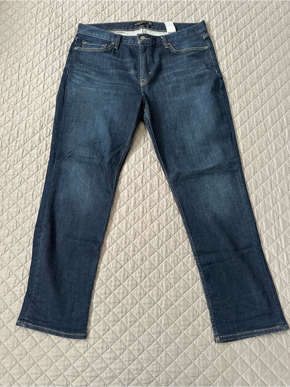 Men’s BANANA REPUBLIC 35X30 Slim Fit 75% Cotton Jeans - *LIKE NEW*